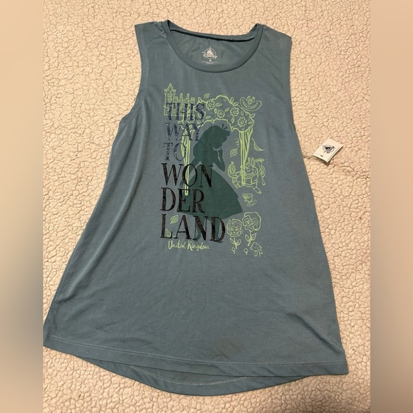 Epcot UK Alice in Wonderland Tank Top M - Picture 1 of 1